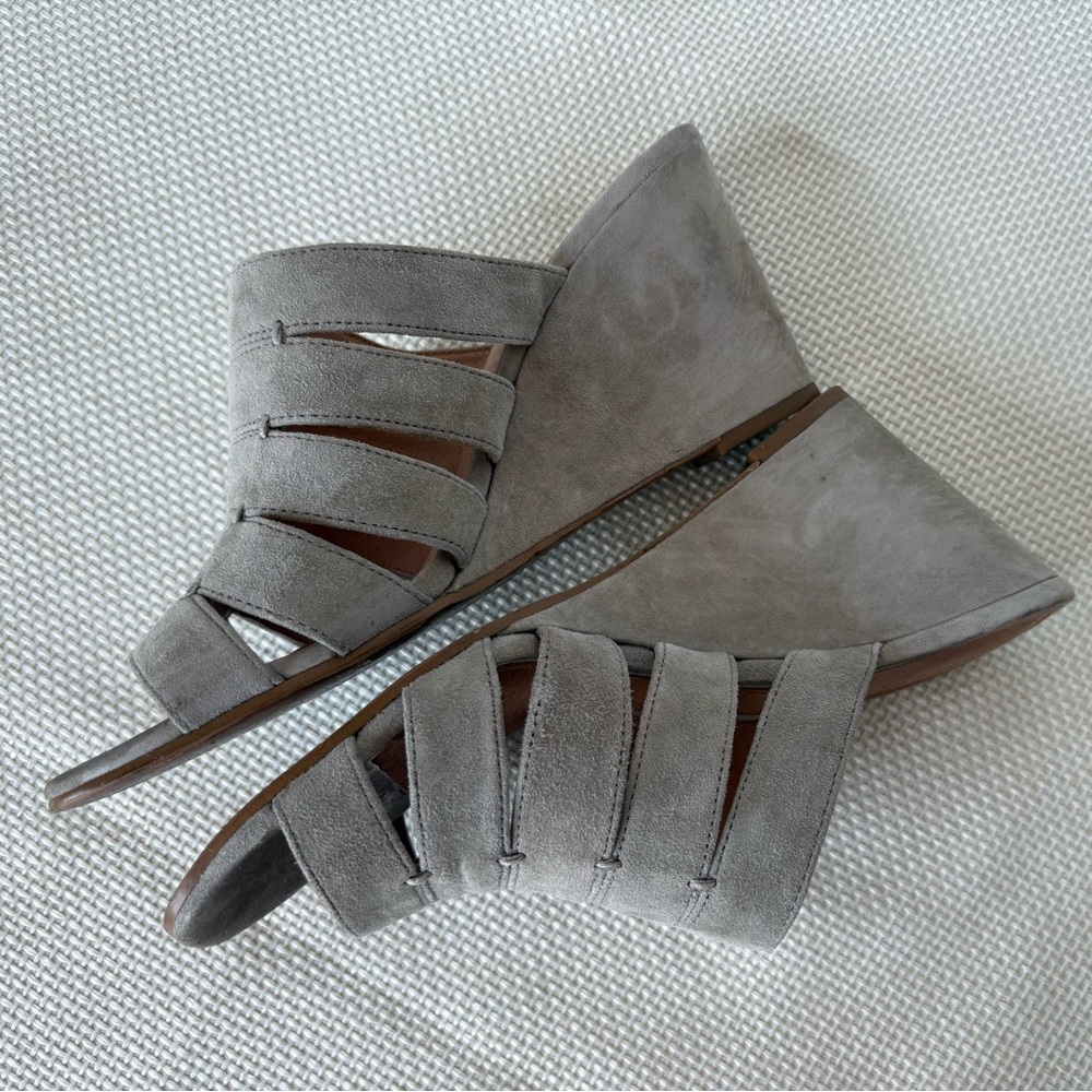Halogen Size 8 Taupe Grey Suede Leather Slide On Wedge Shoes Heels - Picture 7 of 8